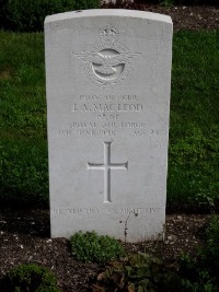 Klagenfurt War Cemetery - MacLeod, John Angus
